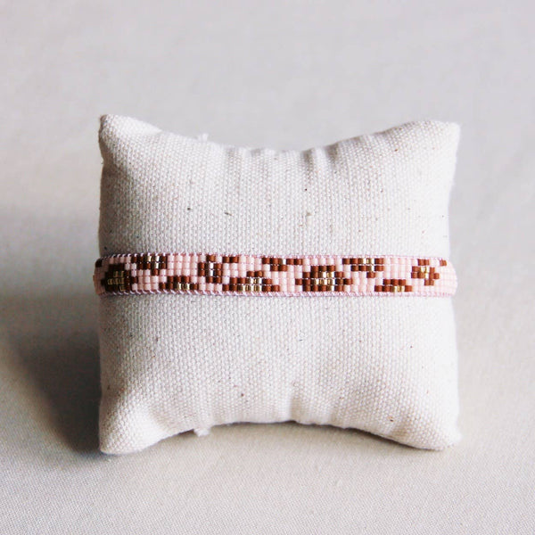 Bracciale in tessuto con stampa leopardata - cognac/pesca