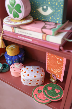 Large Round Scalloped Flower Box