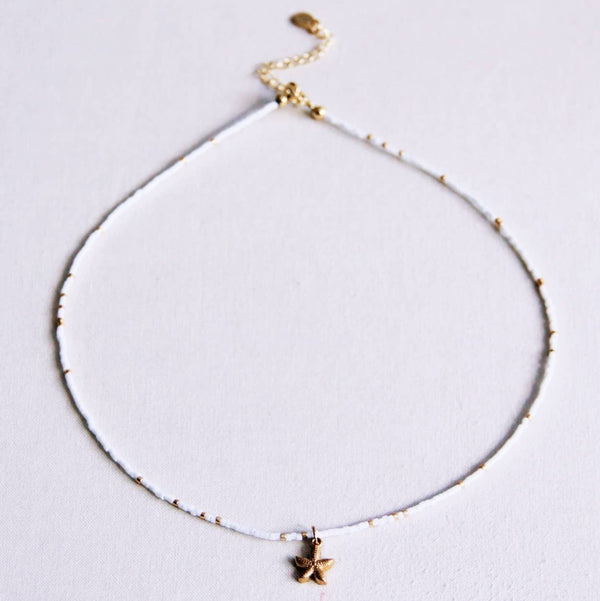 Collana con perline e stella marina - bianca