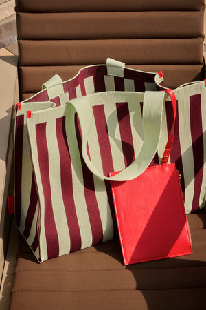 Shopper | knitted stripes + pochette monocolor