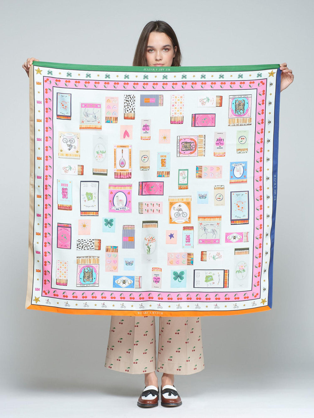 Foulard in Seta con Fiammiferi
