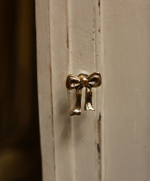 Bowie Bow | Knob