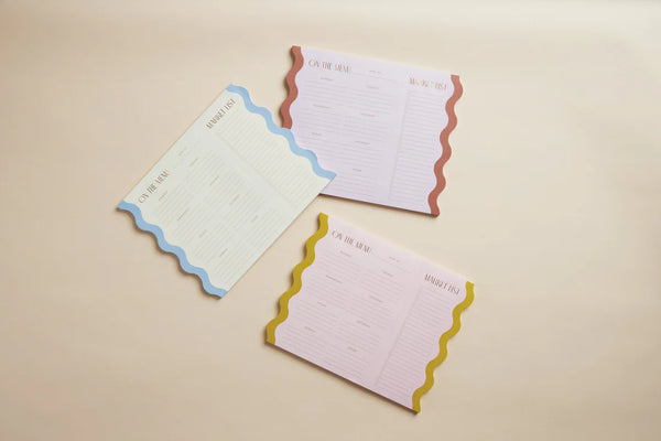 Meal Planner Notepad with Magnets | Cloud & Cream