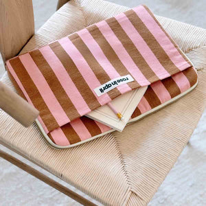 Custodia per Laptop | Octave | Righe Caramello Fragola