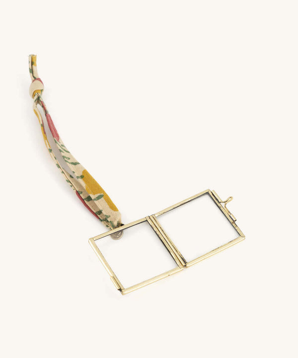 Evy | Mini Frame